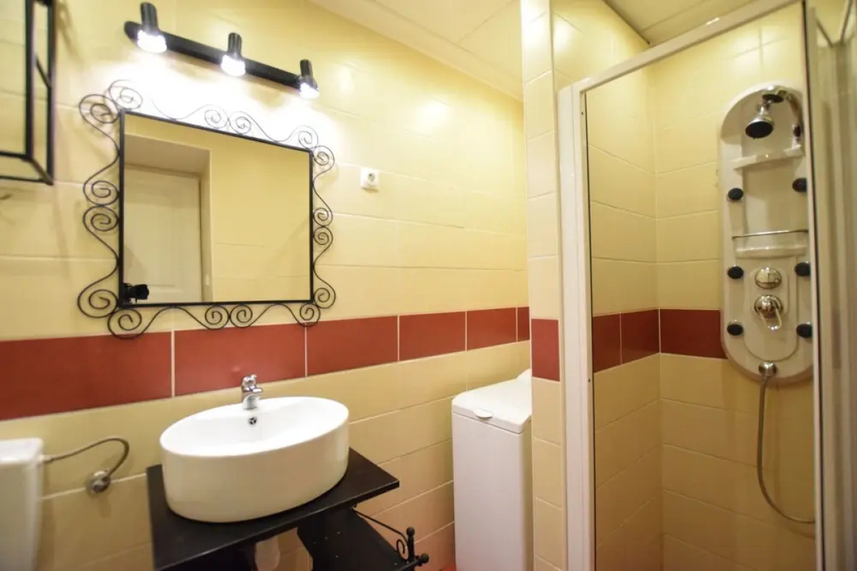 Hi5 Apartments - Chain Bridge