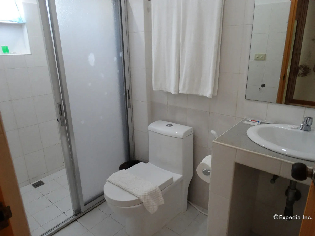 Anda White Beach Resort