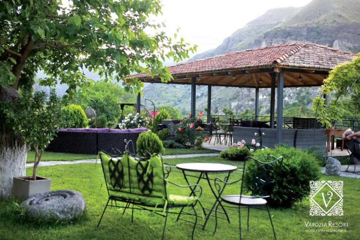 Курорт Vardzia
