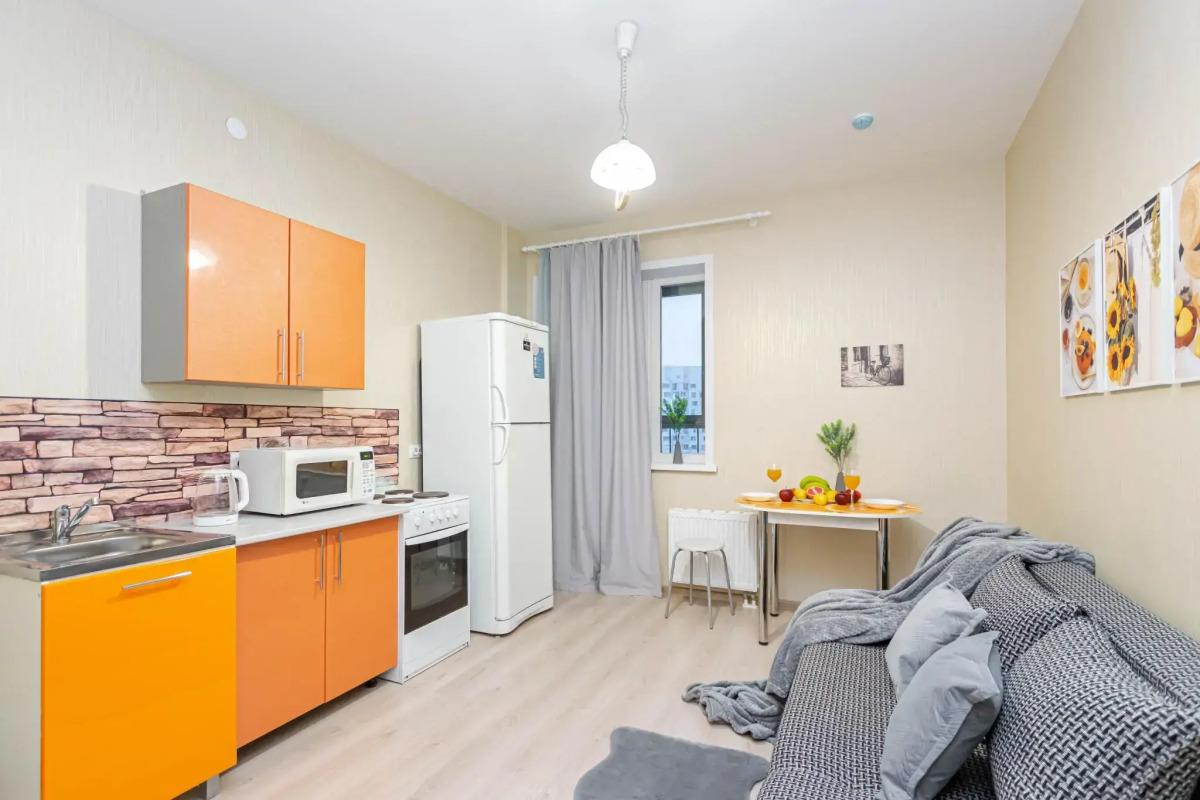 Cosmos (Космос) на улице Революции 52В