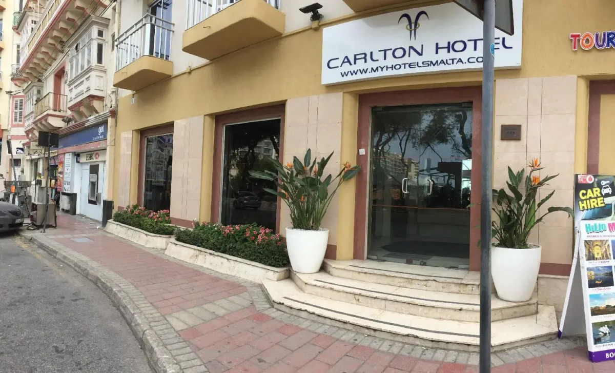 Carlton Hotel