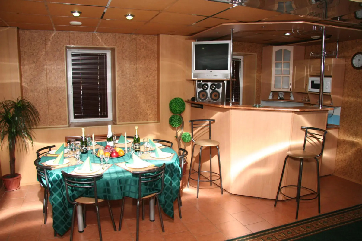 Отель Эсмеральд