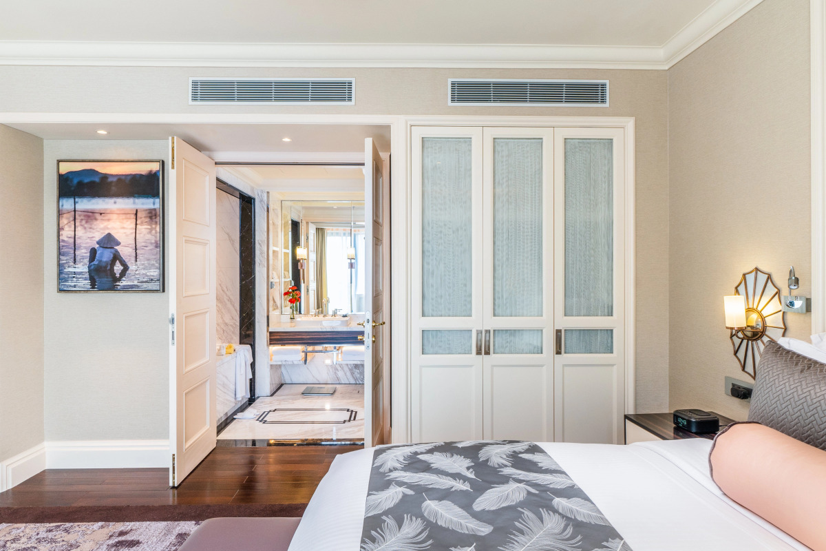 Отель Caravelle Saigon