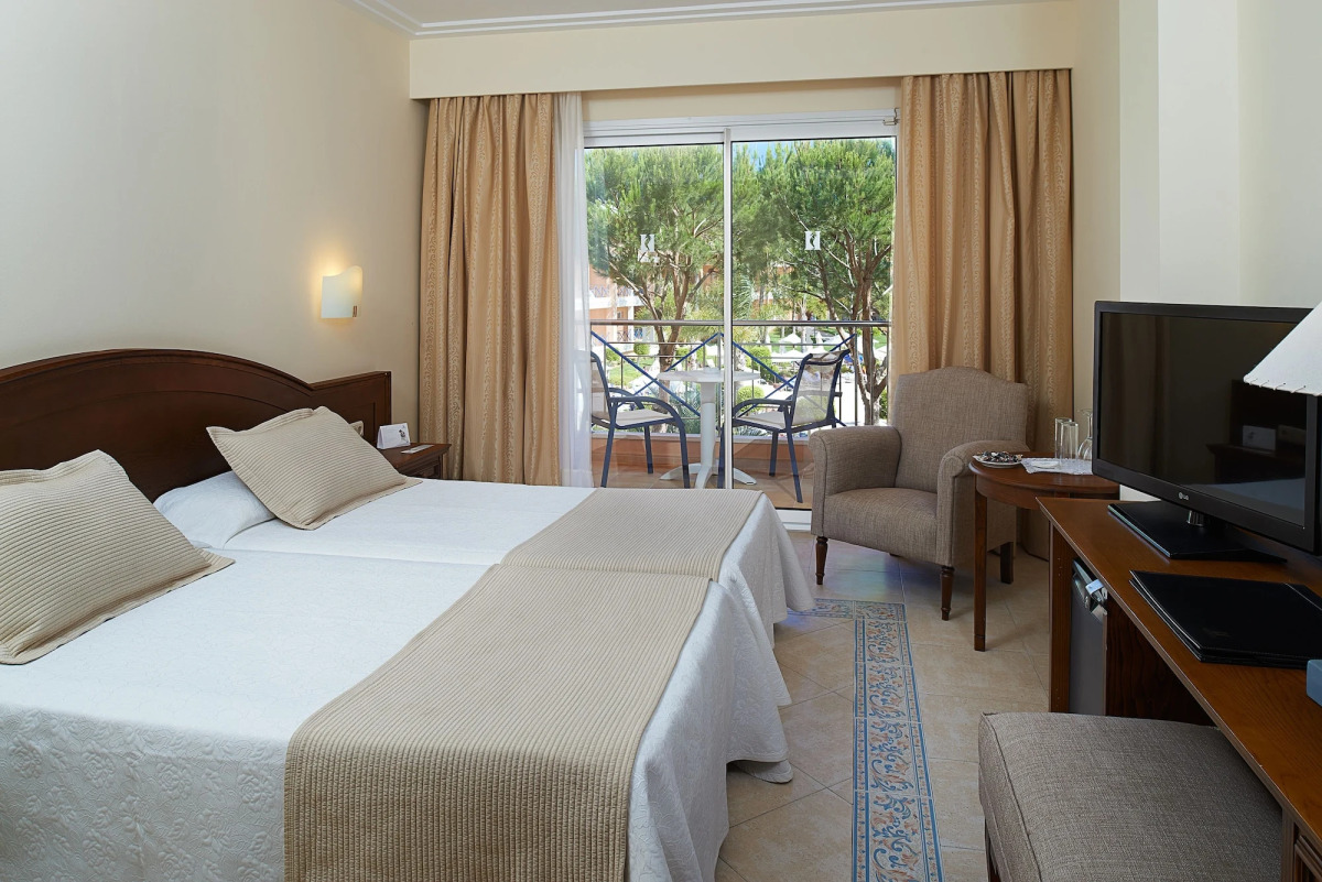 Отель Hipotels Barrosa Garden