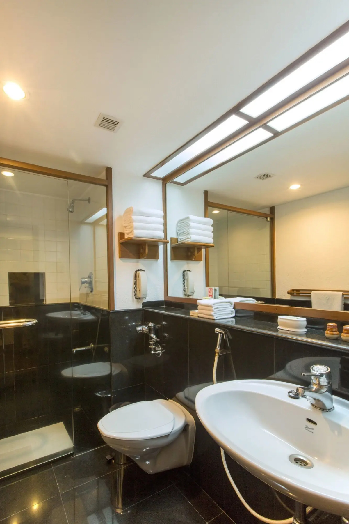 Casino Hotel - Cgh Earth, Cochin