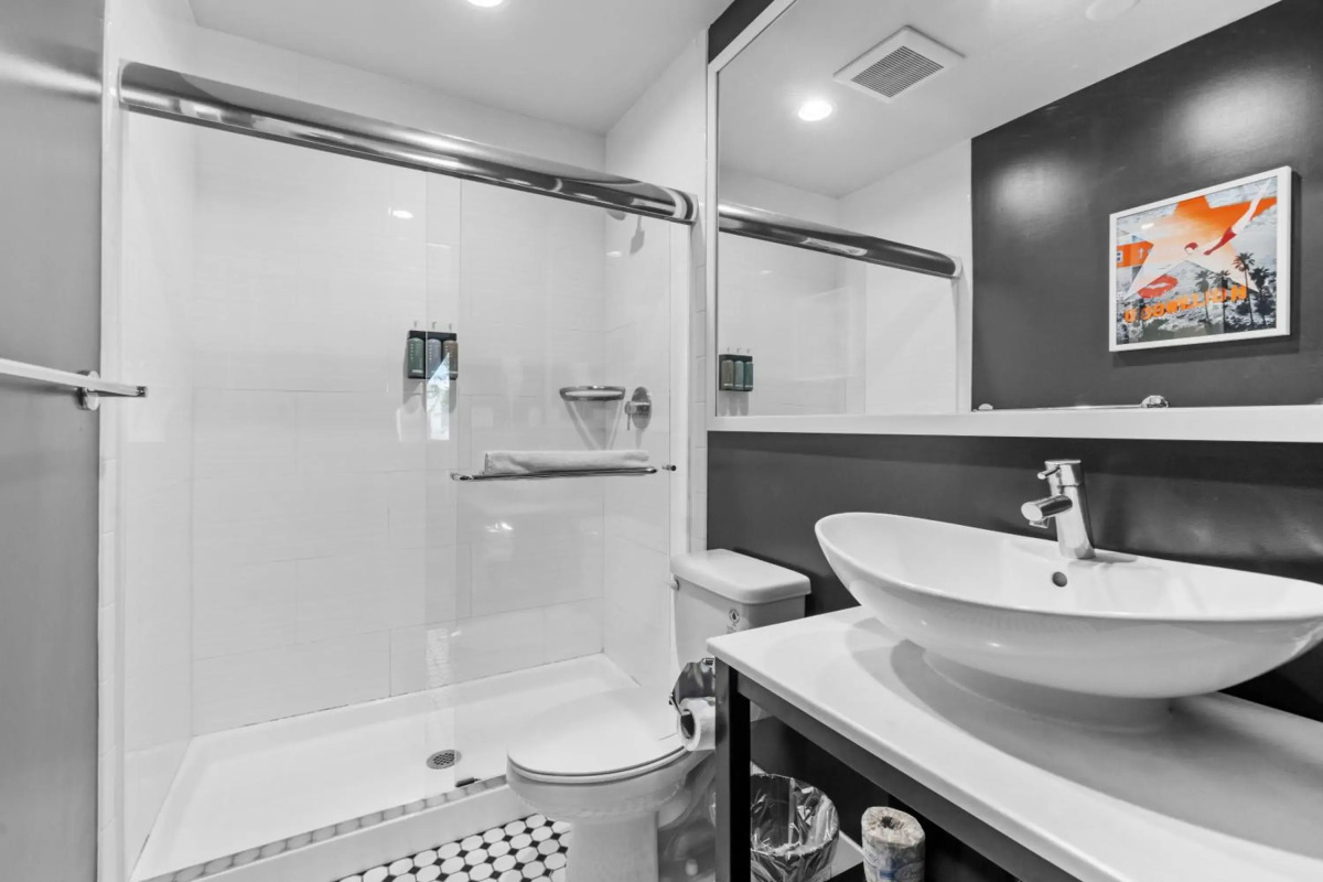 Le Bon Hotel Hollywood