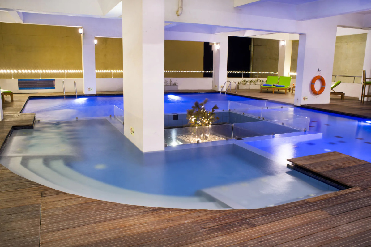 Ocean Edge Suites & Hotel Colombo