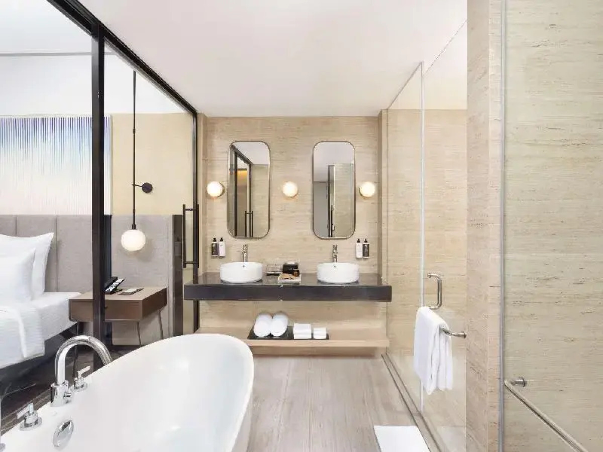 Novotel New Delhi City Centre