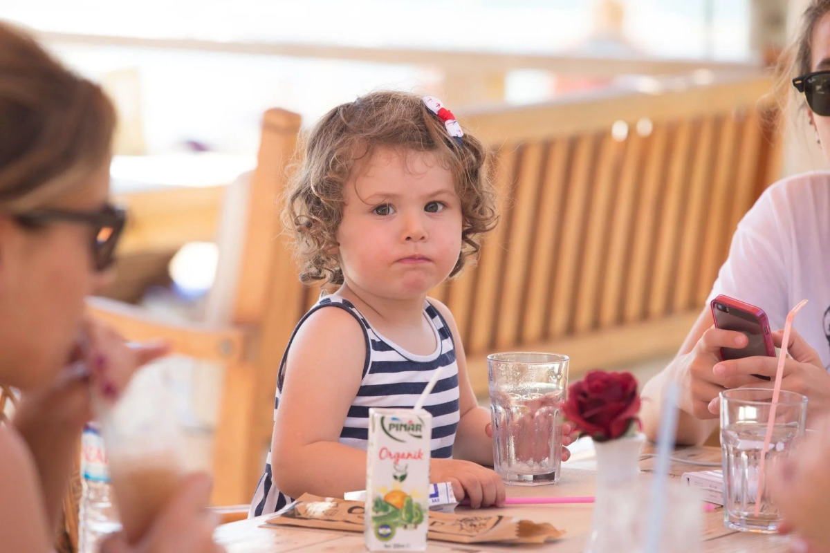 S3 Orange Exclusive Hotel