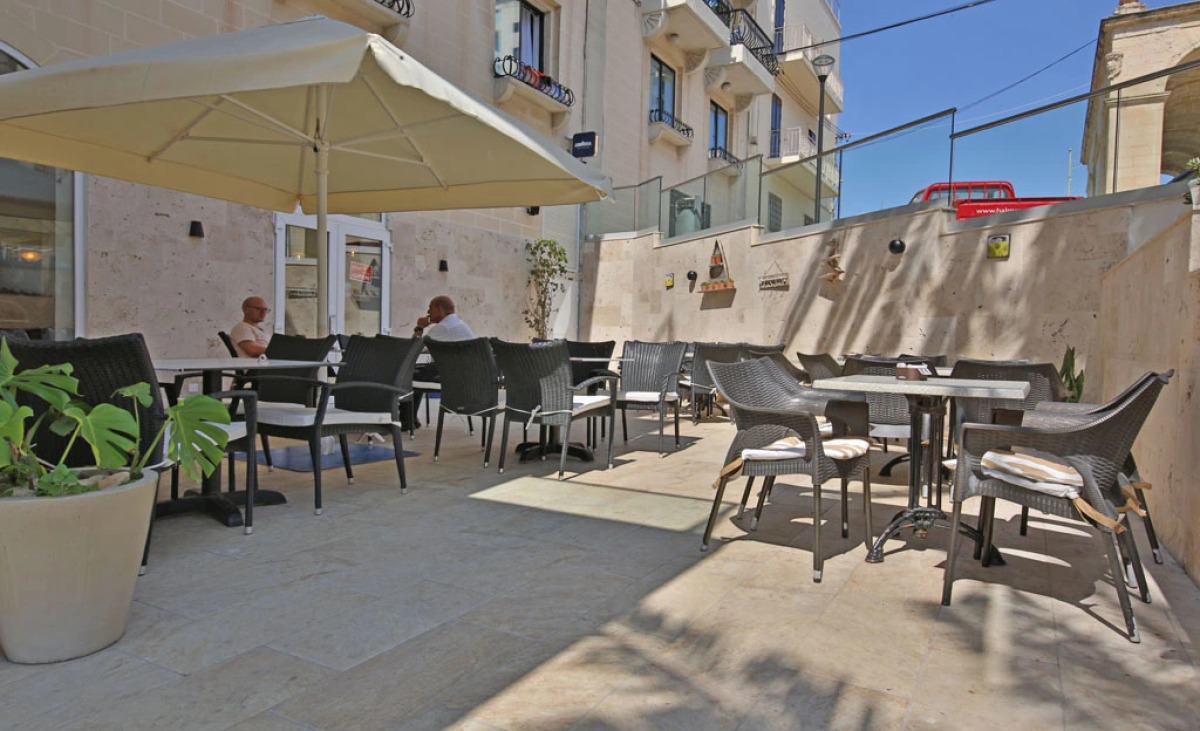 Gillieru Harbour Hotel