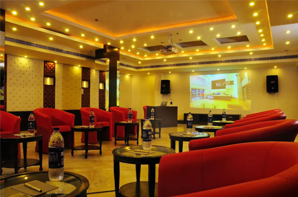 Hotel The Pearl - Newly Renovated in City Centre