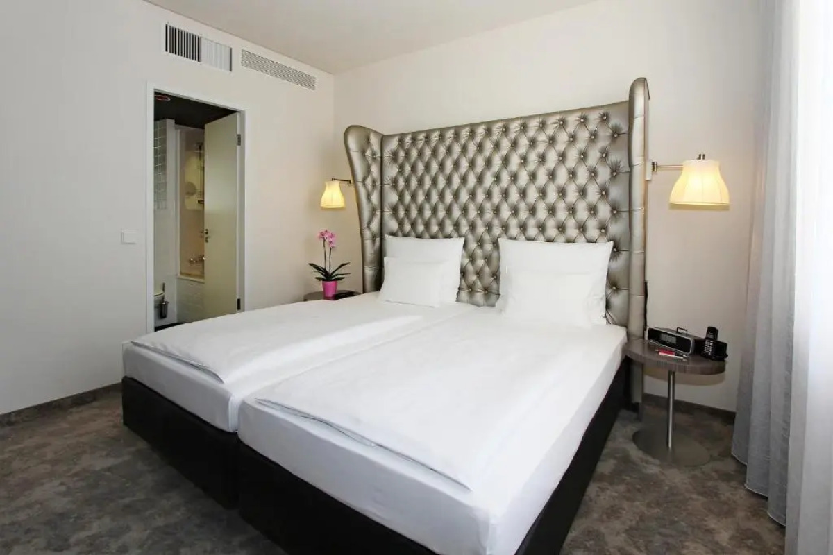 Отель Arcotel John F 