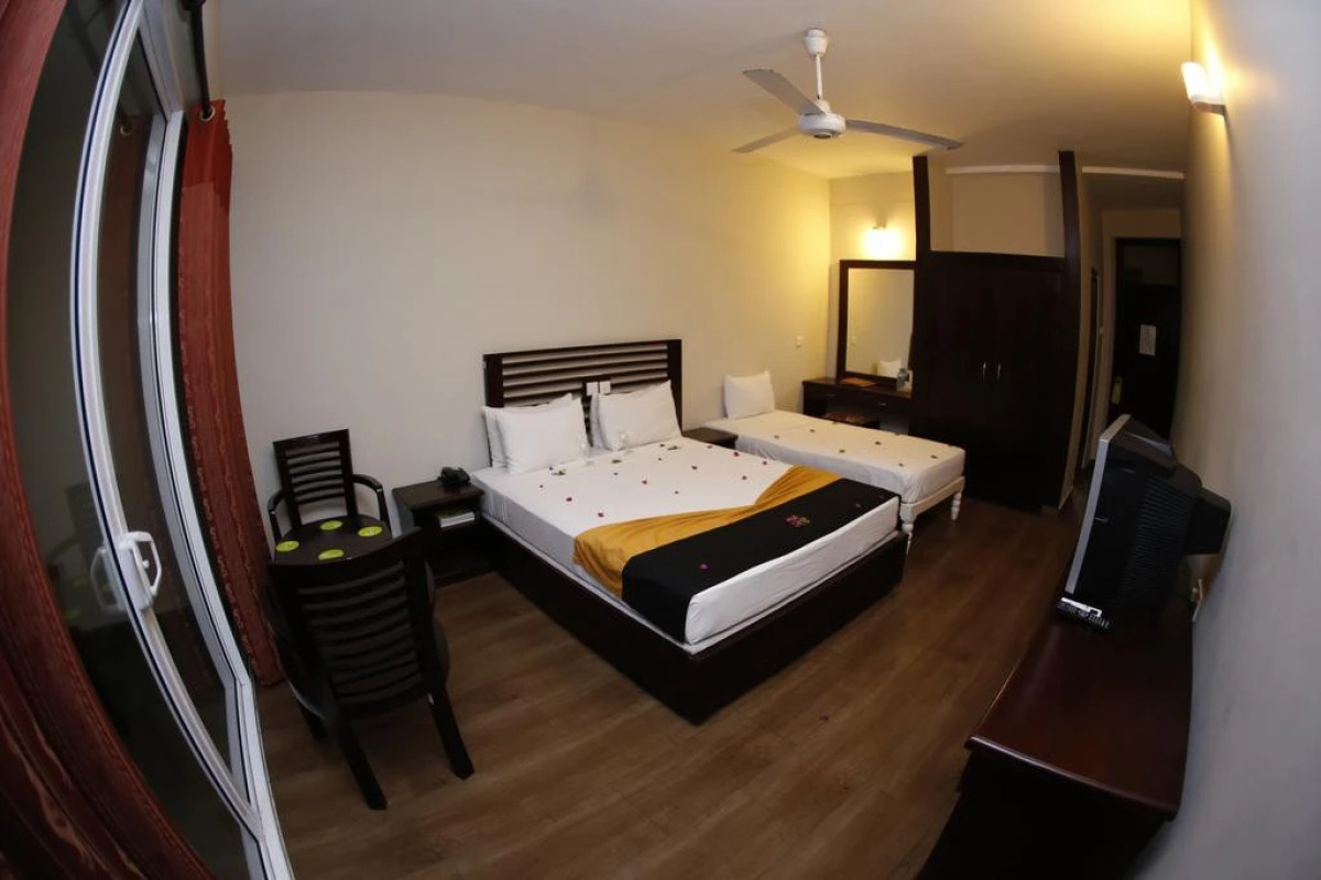 Отель Hikkaduwa Beach