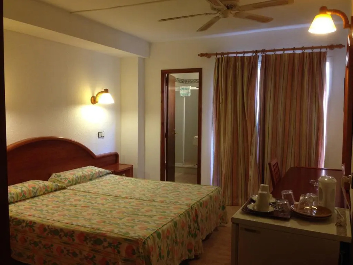 Hostal de la Caravel-la ll