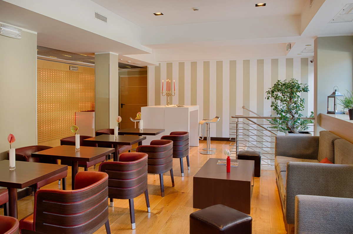 Отель NH Collection Roma Giustiniano