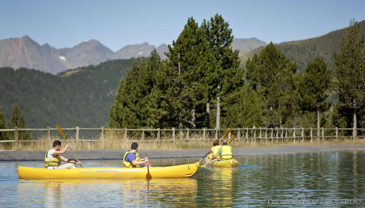 Suites Plaza Hotel & Wellness