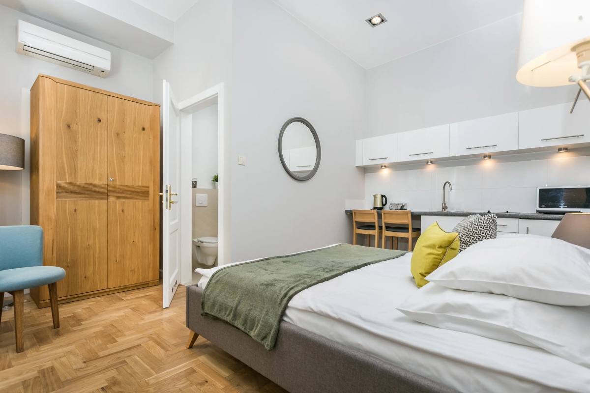 Venetian House Market Square Aparthotel