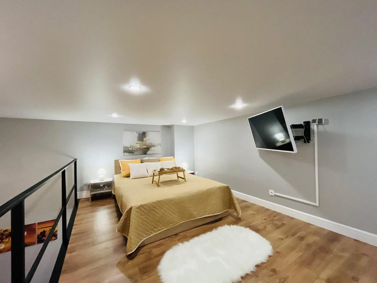 Happy People в квартале Свистуха