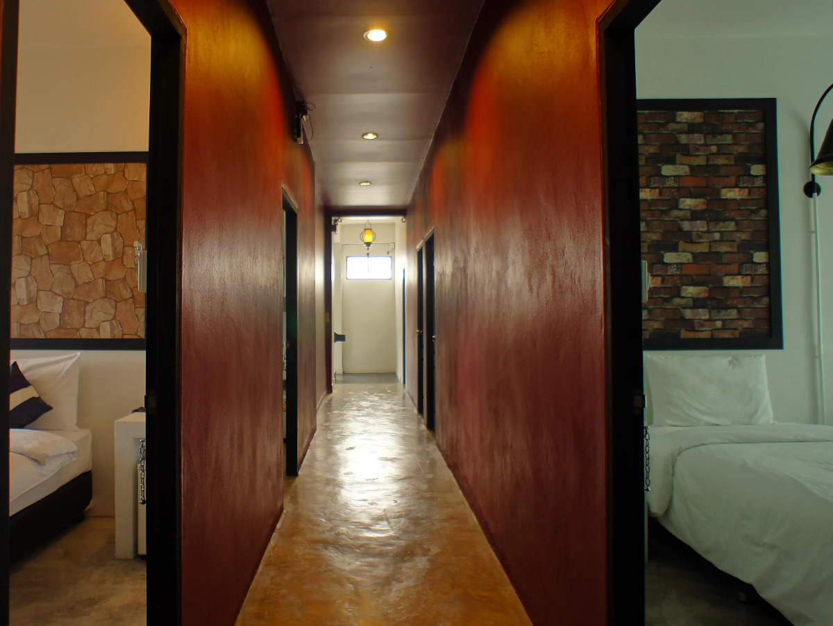 Walking Street Residence