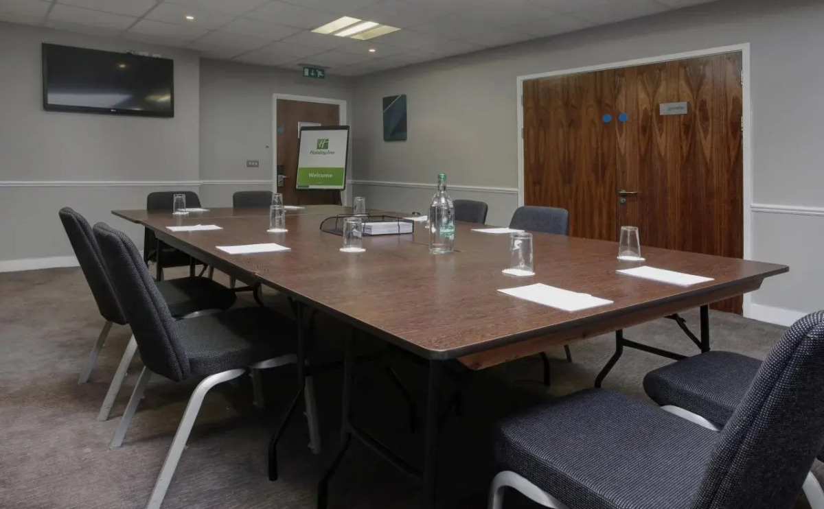 Holiday Inn London - Luton Airport by IHG