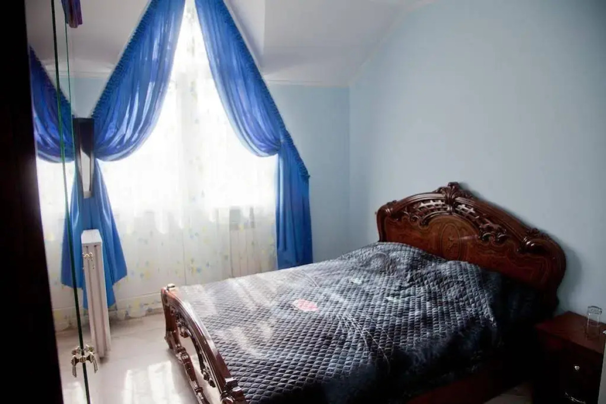 Paradise на Ленина