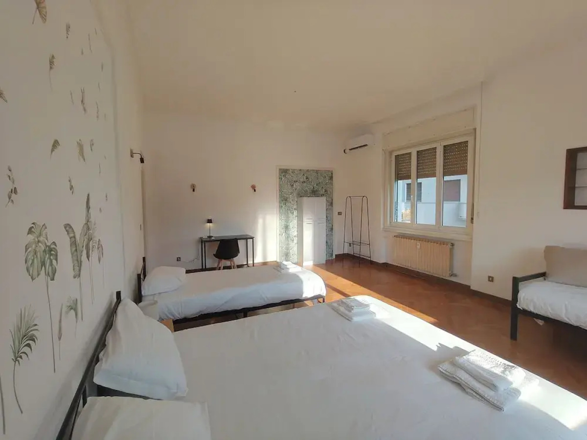 Dock Bay Lodge Hostel