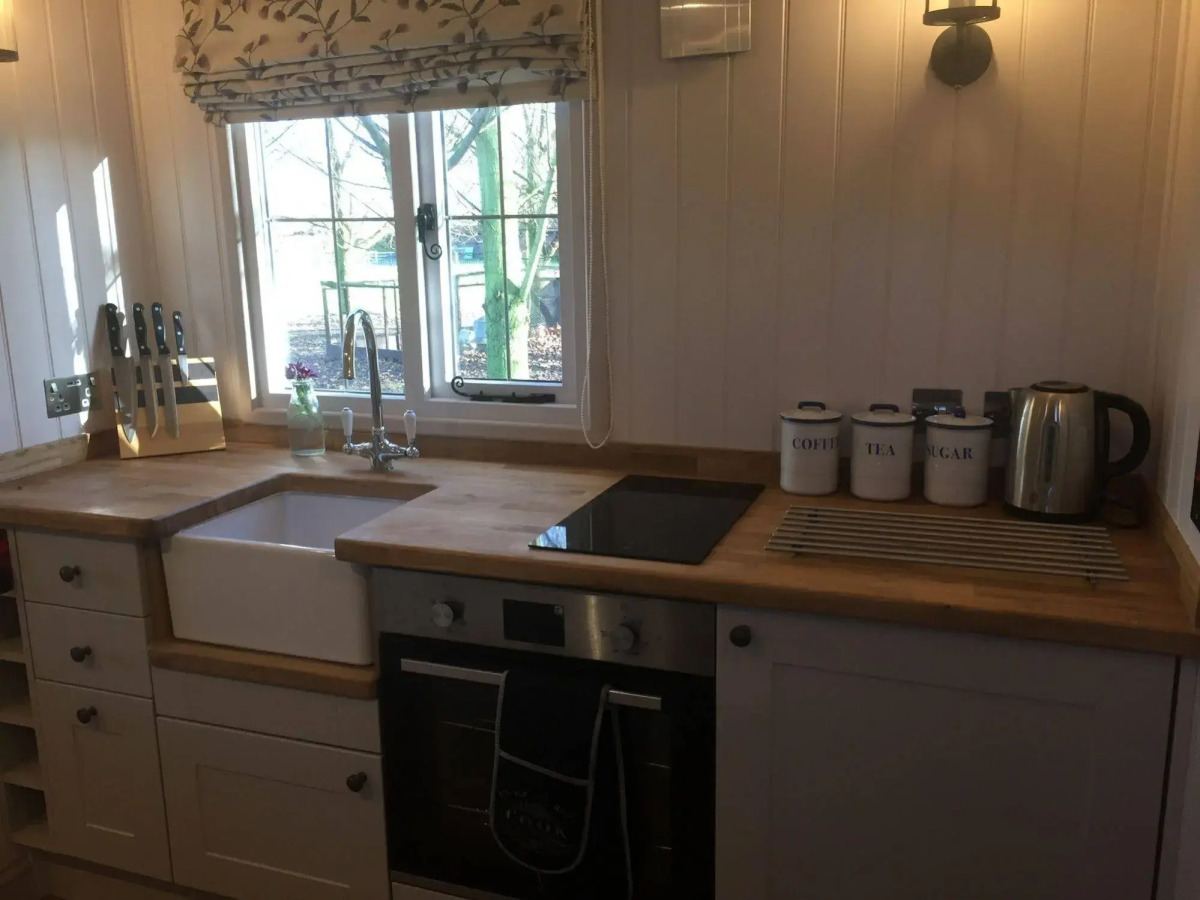 Dawn Chorus Holidays