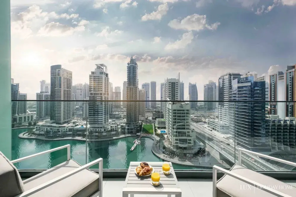 LUX Contemporary Suite View 7