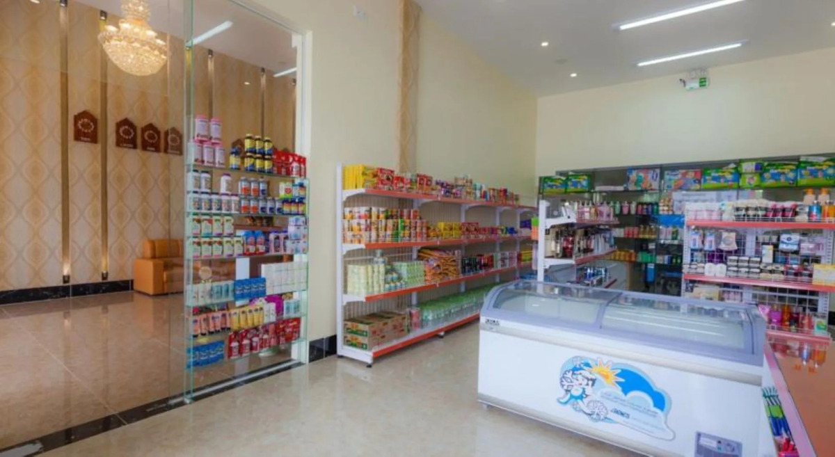 Seventh Heaven Hotel and High Bar