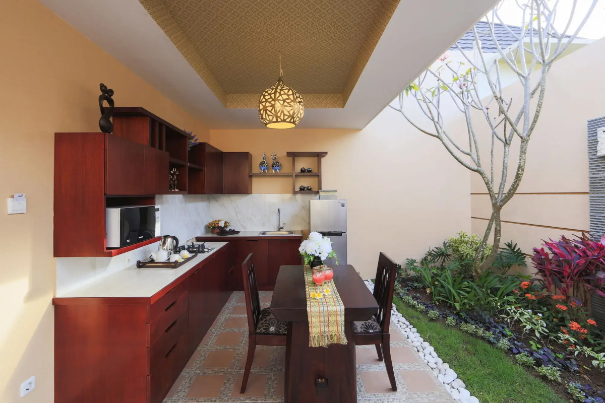 Flamingo Dewata Suite