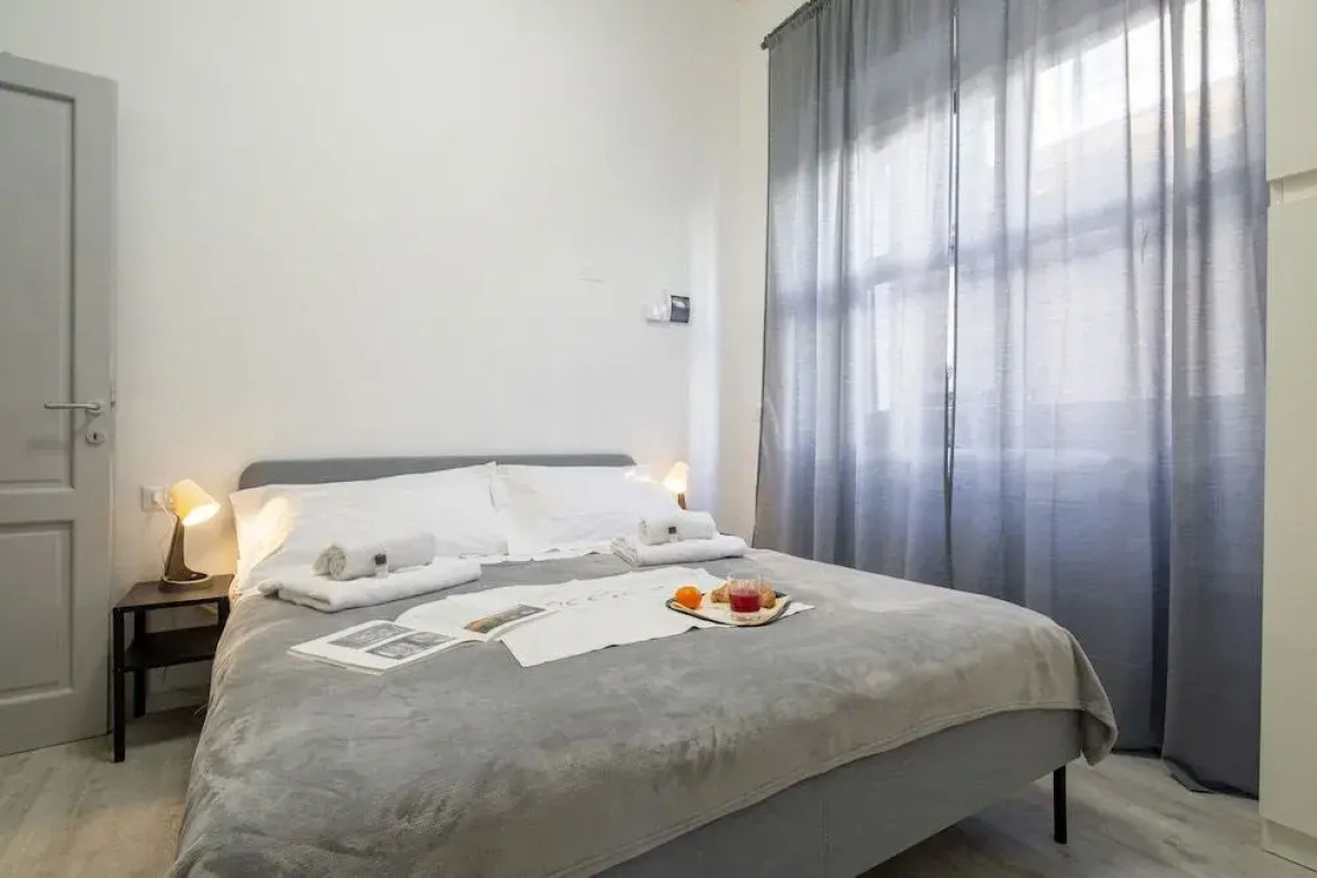 Central Station Apartment by Mmega