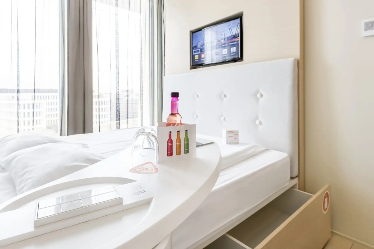 Sound Garden Hotel Airport