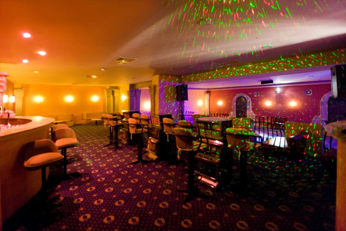 Fantasia Deluxe Hotel