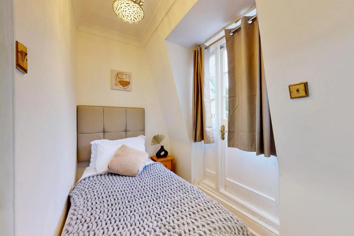 Park Lane Apartments - Clarges St