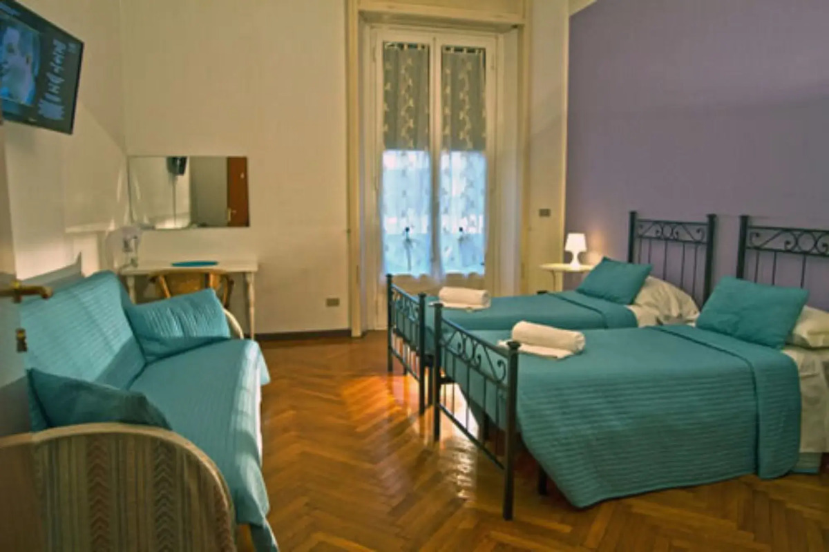 B&B I Am Here Central Station