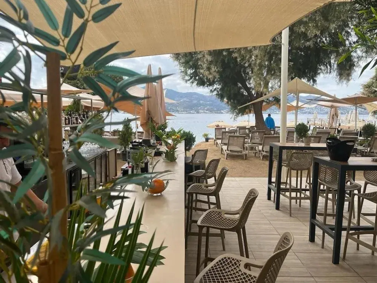 Farrys Boutique Hotel & Beach Club