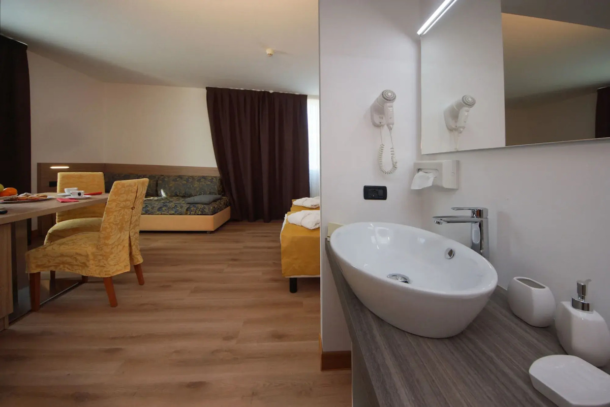 Ambassador Suite Hotel