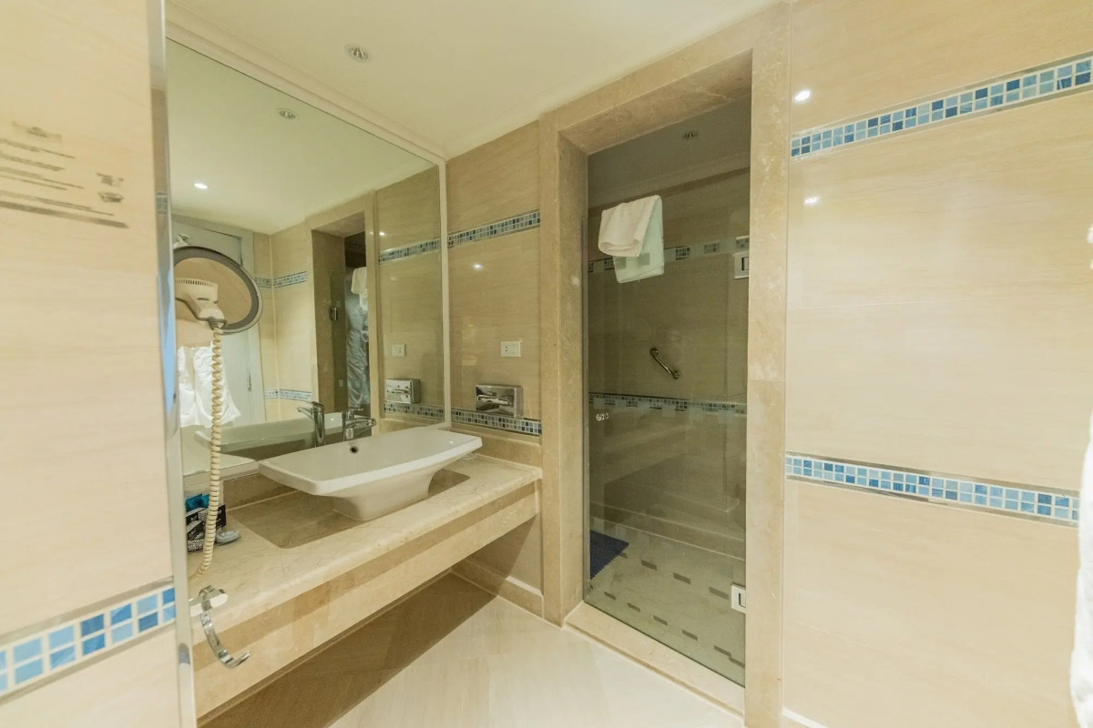 Sunrise Crystal Bay Resort