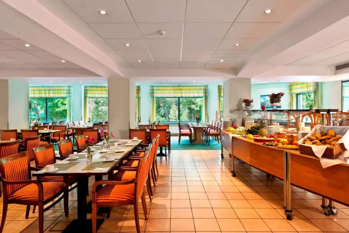 Good Morning + Berlin City East