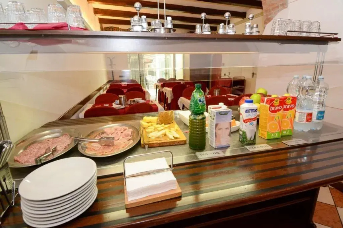 Hotel Mantegna Stazione , Mantegna Hotels