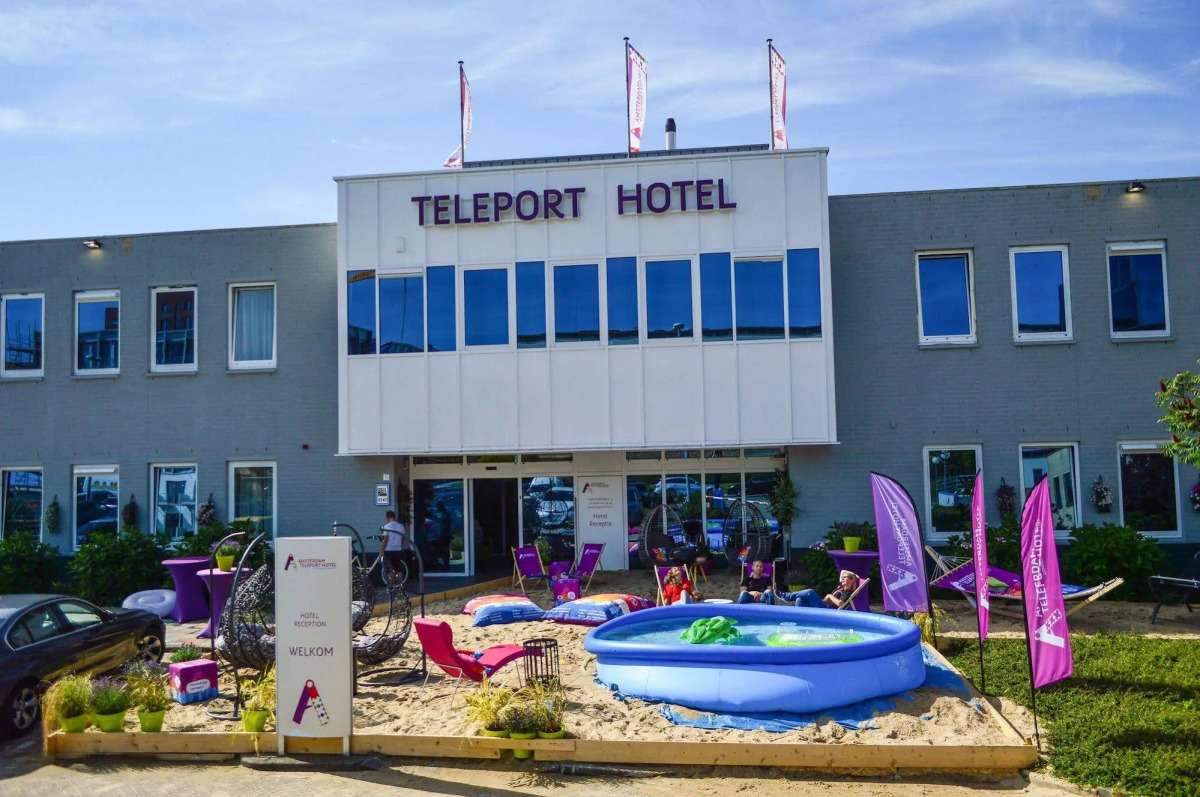 Amsterdam Teleport Hotel