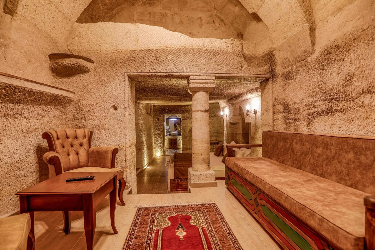 Ada Cave Suites Hotel
