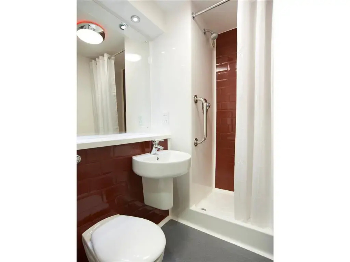 Travelodge Bolton Central River Street