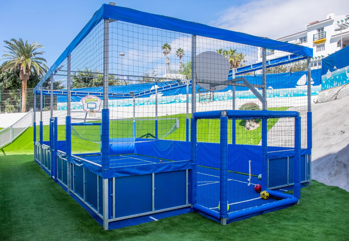 Отель HOVIMA La Pinta Beachfront Family