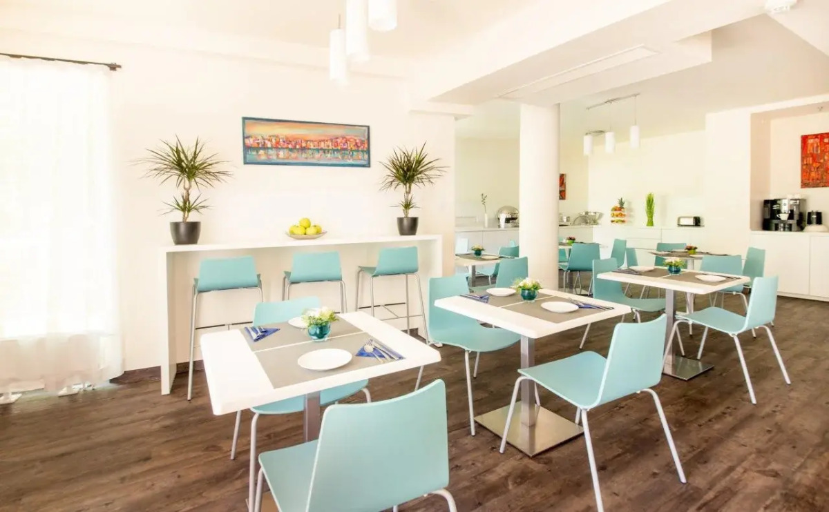 Escala Hotel & Suites