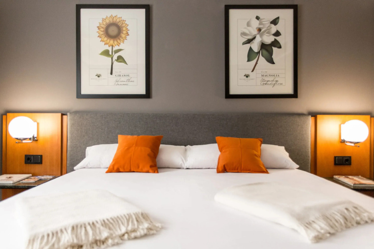 Отель Malcom and Barret