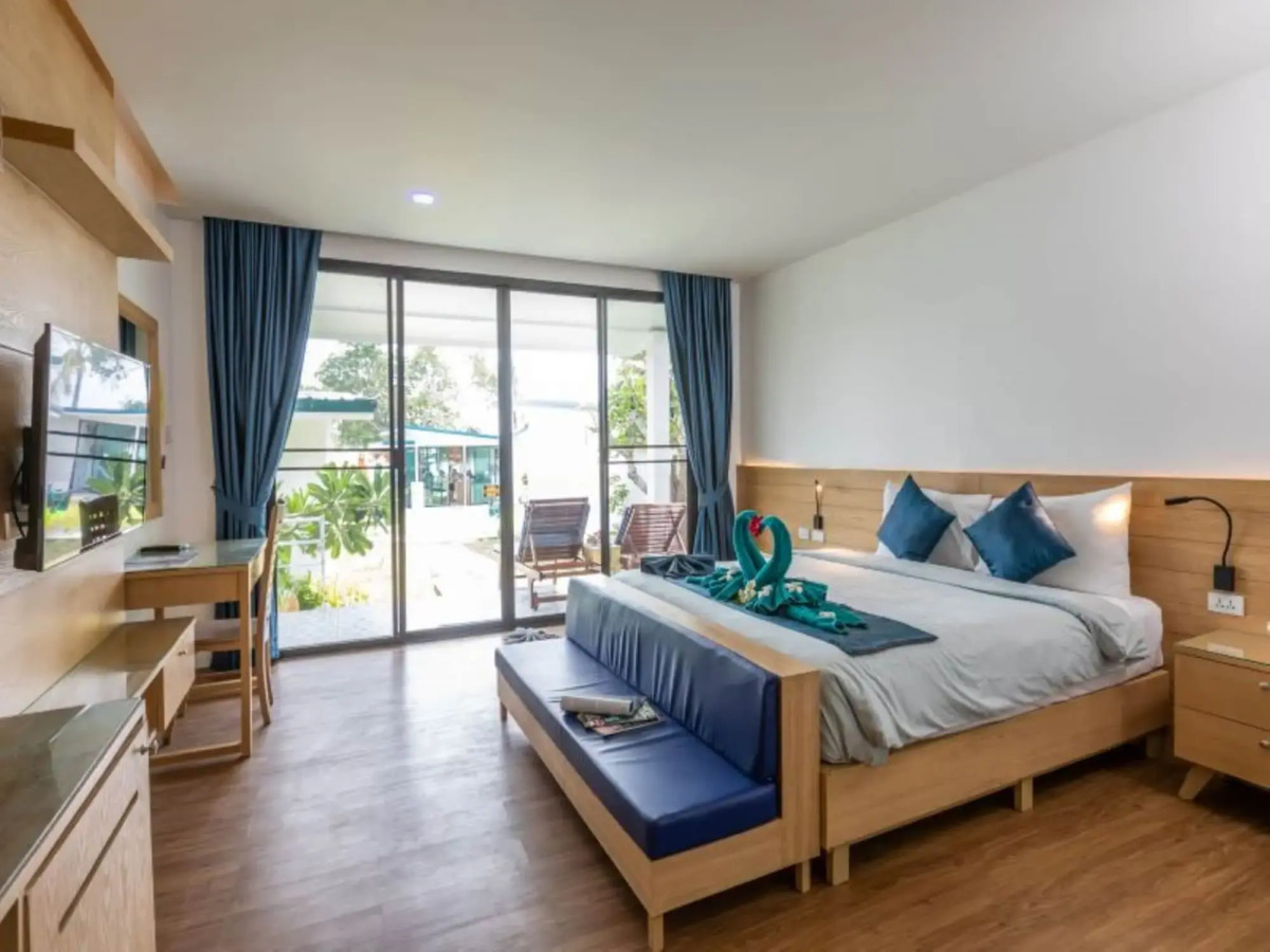 Paradise Resort PHI PHI