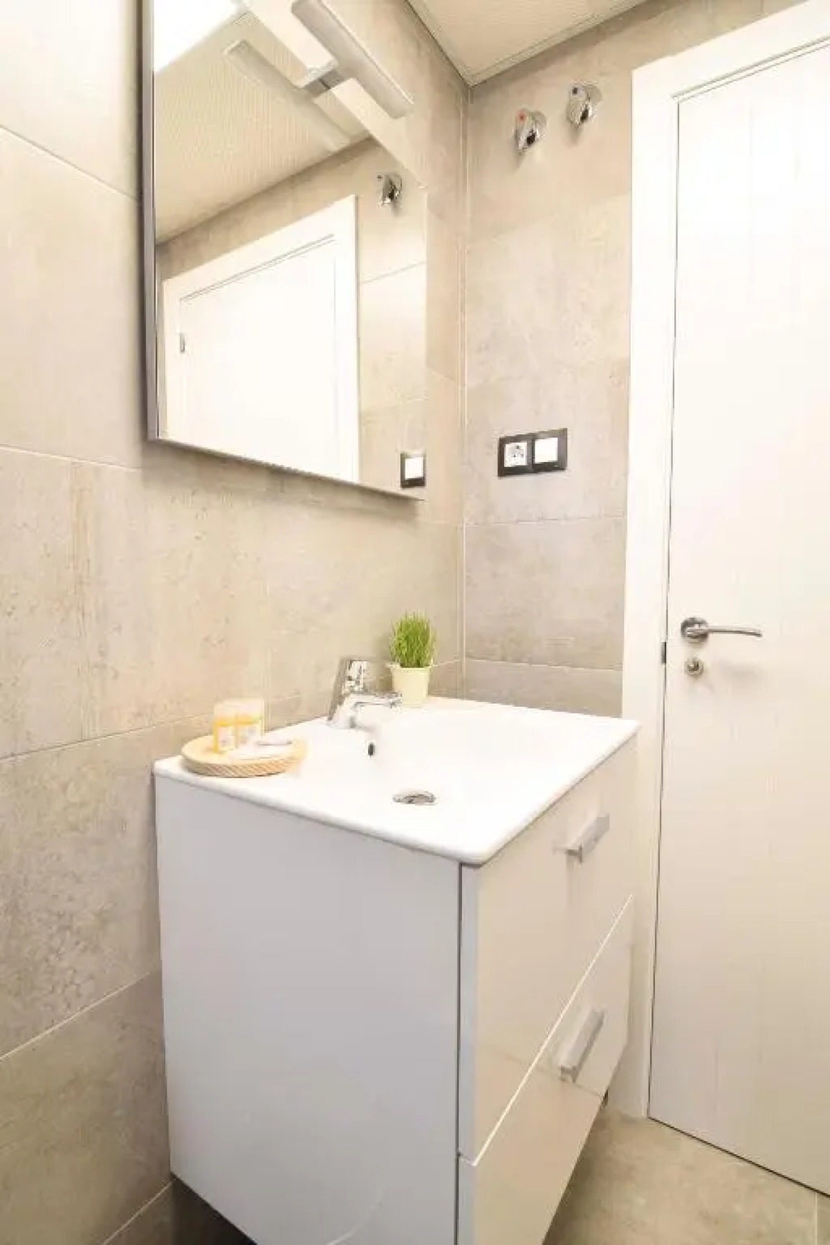 Letmalaga Carlos Haya