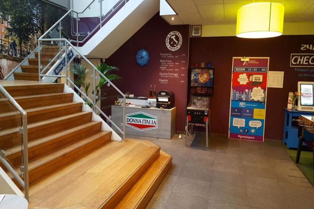 Amsterdam Teleport Hotel