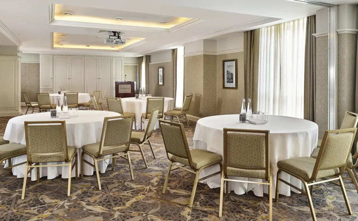 The College Green Hotel Dublin, Autograph Collection